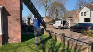 Schoorsteen onderhoud Oosterhout ladder bus